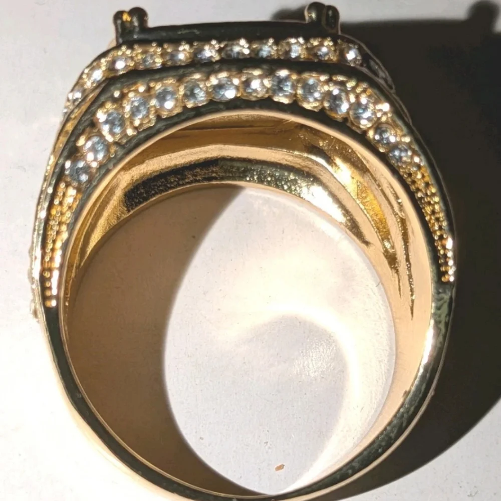 Gold and Silver Diamond Pavé Rings with Intricate Designs